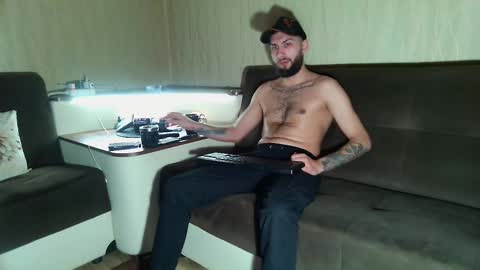 Snapshot of jamienoxus chatting on 02-28-25, 08:31 Robbie online show from 02-28-25, 08:31