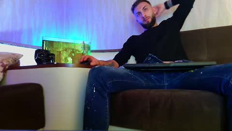Snapshot of jamienoxus chatting on 03-07-25, 12:04 Robbie online show from 03-07-25, 12:04