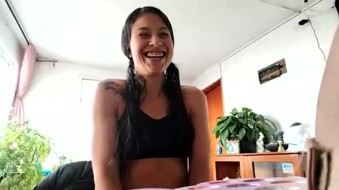 janariivera1 online show from 10-09-25, 07:01