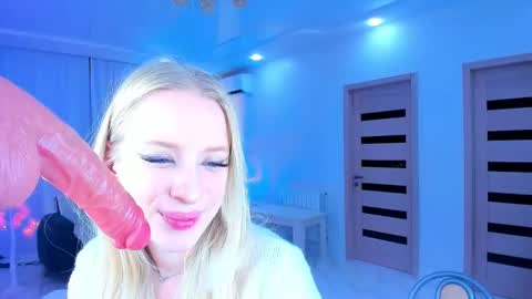 Jenia online show from 01-04-25, 10:24