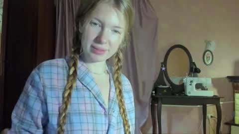 Snapshot of jane_and_star chatting on 12-22-25, 10:07 Star online show from 12-22-25, 10:07