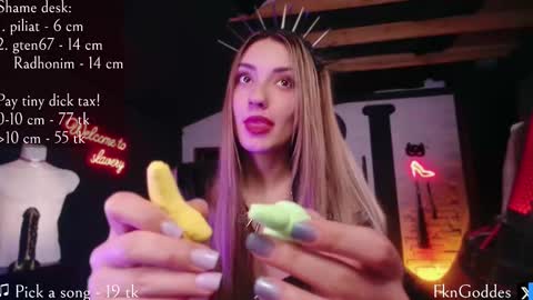 Snapshot of jane_goddes chatting on 01-14-26, 05:07 Rude and greedy bitch Professor of Micropenisology online show from 01-14-26, 05:07