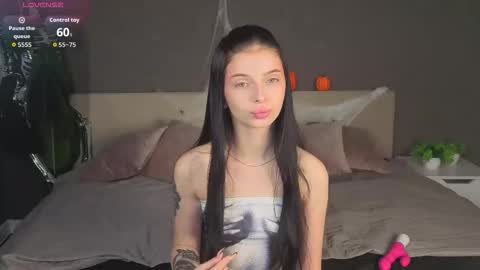 Eva online show from 10-24-25, 12:41