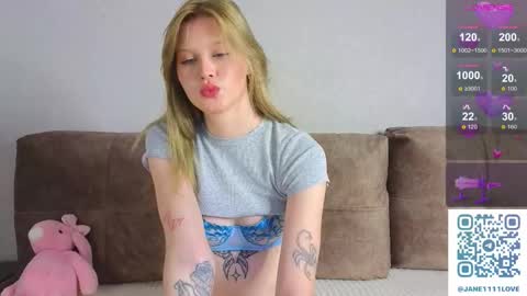 Snapshot of jane_lvy chatting on 09-15-25, 09:31 jane_lvy online show from 09-15-25, 09:31