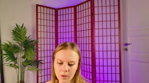 Snapshot of jane_westt chatting on 03-13-26, 01:40 jane_westt online show from 03-13-26, 01:40