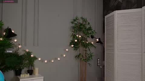 Snapshot of jane_westt chatting on 03-21-26, 02:09 jane_westt online show from 03-21-26, 02:09