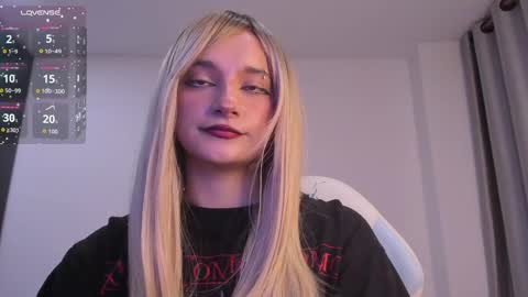 Snapshot of janee_lane chatting on 05-25-26, 01:00 Jane online show from 05-25-26, 01:00