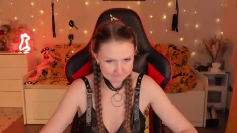 Snapshot of janegrey11 chatting on 09-15-25, 02:50 Jane online show from 09-15-25, 02:50
