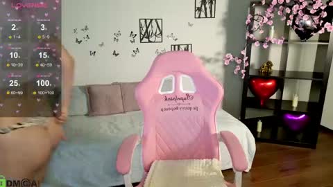 Alexia online show from 05-17-26, 09:38
