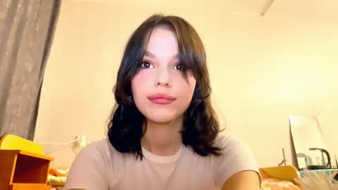 Aleksia online show from 11-20-25, 02:39