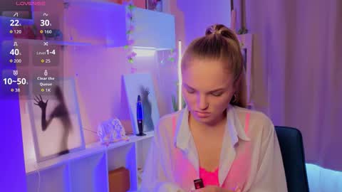 Snapshot of janewirtz chatting on 10-24-25, 06:21 Hi Im Alice and here youll find something online show from 10-24-25, 06:21