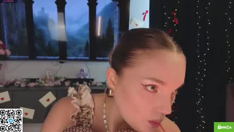 Hi Im Alice and here youll find something online show from 03-11-26, 06:08