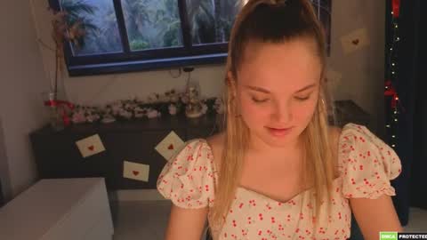 Hi Im Alice and here youll find something online show from 04-29-26, 05:30