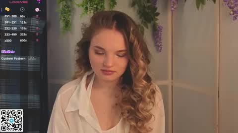 Hi Im Alice and here youll find something online show from 05-10-26, 09:25