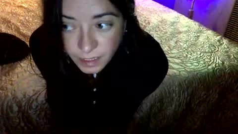 Snapshot of janicepepper chatting on 10-21-25, 12:28 janicepepper online show from 10-21-25, 12:28