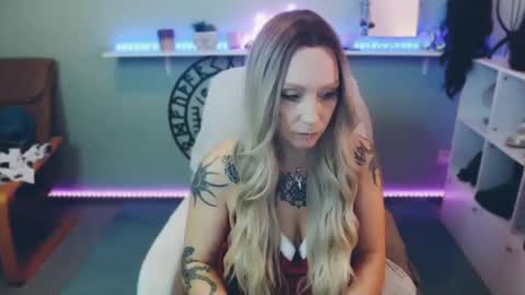 Snapshot of janinasecrets___ chatting on 12-26-24, 10:59 JaninaSecrets online show from 12-26-24, 10:59