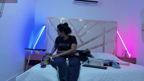 Snapshot of janna_foxx chatting on 11-03-25, 03:41 Janna online show from 11-03-25, 03:41