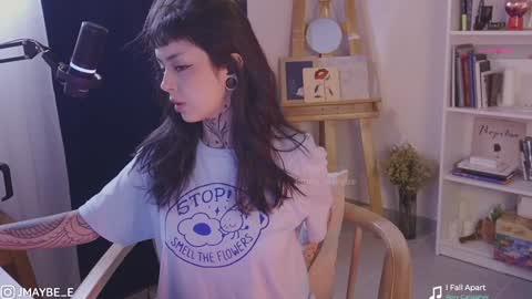 Snapshot of janne_maybe chatting on 01-07-25, 03:02 jmaybe e online show from 01-07-25, 03:02