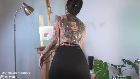 Snapshot of janne_maybe chatting on 02-18-25, 02:06 jmaybe e online show from 02-18-25, 02:06