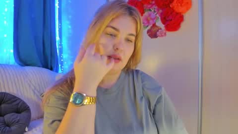 Snapshot of jansylines chatting on 12-19-24, 08:44 JansyLines online show from 12-19-24, 08:44