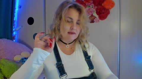 Snapshot of jansylines chatting on 09-15-25, 06:52 JansyLines online show from 09-15-25, 06:52