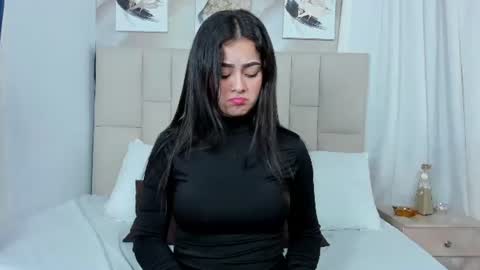 Jaslyn online show from 02-15-25, 05:28