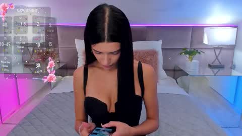 Jasmi online show from 09-18-25, 05:09