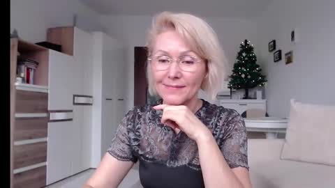 Jasmin room for people 40 online show from 01-12-25, 01:05
