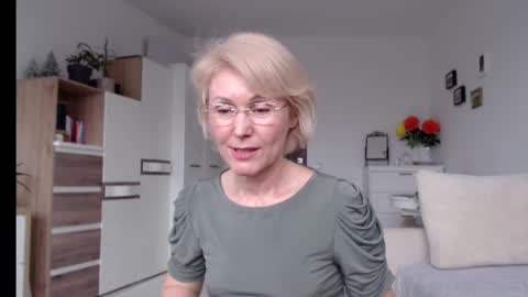 Jasmin room for people 40 online show from 02-25-25, 01:39