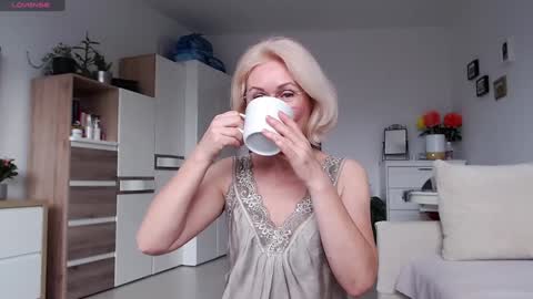 Jasmin room for people 40 online show from 11-19-25, 08:03