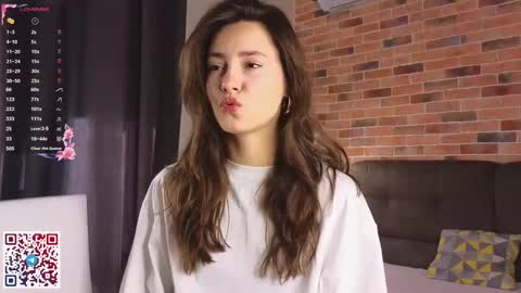 Snapshot of jasmindoroti chatting on 09-21-25, 06:04 Chloe online show from 09-21-25, 06:04