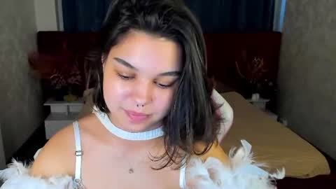 Snapshot of jasmine_burke chatting on 07-14-26, 01:08 Jasmine Burke online show from 07-14-26, 01:08