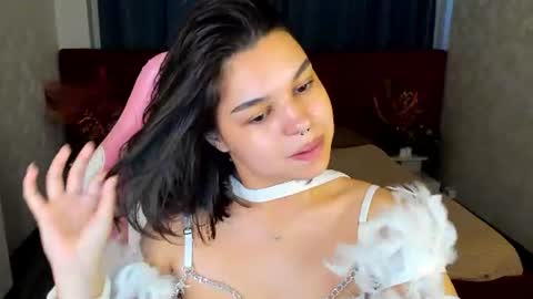 Snapshot of jasmine_burke chatting on 07-14-26, 02:05 Jasmine Burke online show from 07-14-26, 02:05