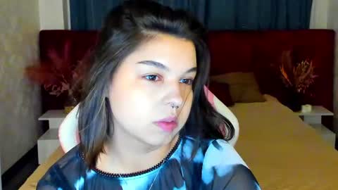 Snapshot of jasmine_burke chatting on 07-19-26, 01:09 Jasmine Burke online show from 07-19-26, 01:09