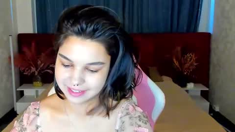 Snapshot of jasmine_burke chatting on 07-24-26, 01:14 Jasmine Burke online show from 07-24-26, 01:14