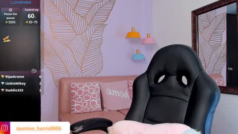 Snapshot of jasmineharris chatting on 12-26-24, 03:10 jasmineharris online show from 12-26-24, 03:10