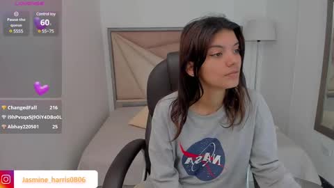 Snapshot of jasmineharris chatting on 02-24-25, 02:37 jasmineharris online show from 02-24-25, 02:37
