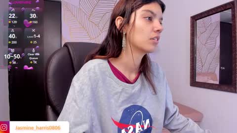 Snapshot of jasmineharris chatting on 03-11-25, 11:44 jasmineharris online show from 03-11-25, 11:44