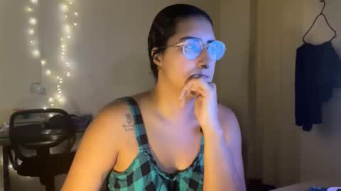 Jasmine online show from 05-08-26, 01:38