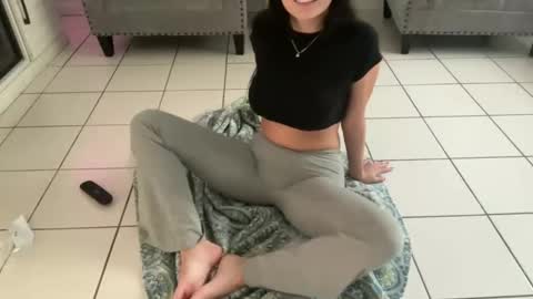 Snapshot of jasminetate chatting on 11-05-25, 06:19 Jasmine Tate online show from 11-05-25, 06:19