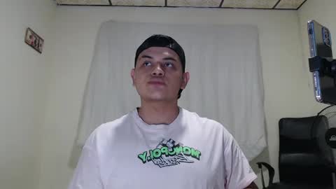 Snapshot of jason_boy_ chatting on 04-19-26, 04:56 jason_boy_ online show from 04-19-26, 04:56
