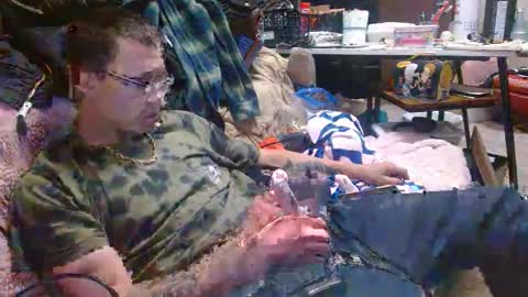 Snapshot of jasonmoore423786227 chatting on 04-19-26, 02:05 jasonmoore423786227 online show from 04-19-26, 02:05