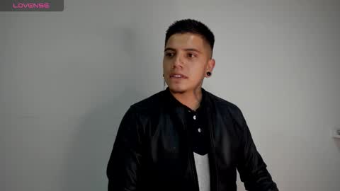 Snapshot of jasonxx13 chatting on 12-15-25, 07:51 Jason online show from 12-15-25, 07:51