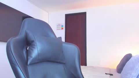 JBrooksXx online show from 09-11-25, 05:46