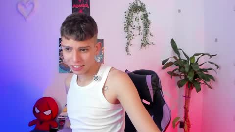 Snapshot of jasson___ chatting on 04-21-26, 06:44 jasson___ online show from 04-21-26, 06:44