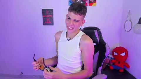 Snapshot of jasson___ chatting on 05-19-26, 07:31 jasson___ online show from 05-19-26, 07:31