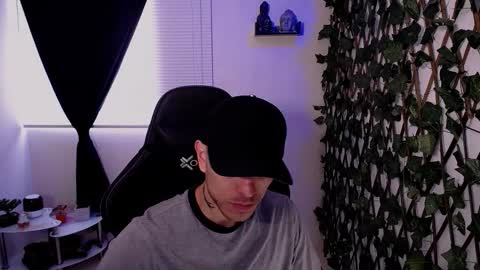 Snapshot of jasson_king01 chatting on 02-13-26, 02:13 JKing online show from 02-13-26, 02:13