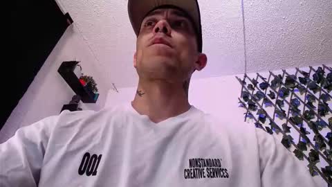 Snapshot of jasson_king01 chatting on 02-27-26, 02:33 JKing online show from 02-27-26, 02:33