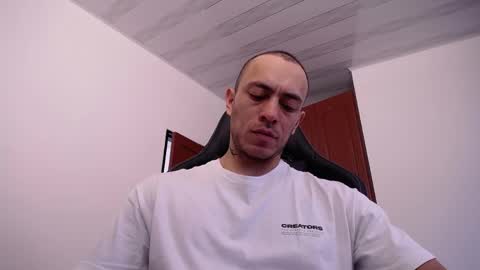 JKing  online show from 05-06-26, 01:49