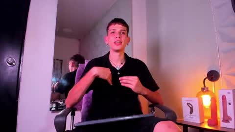 Snapshot of jasson_smit chatting on 10-17-25, 01:31 J A S S O N online show from 10-17-25, 01:31